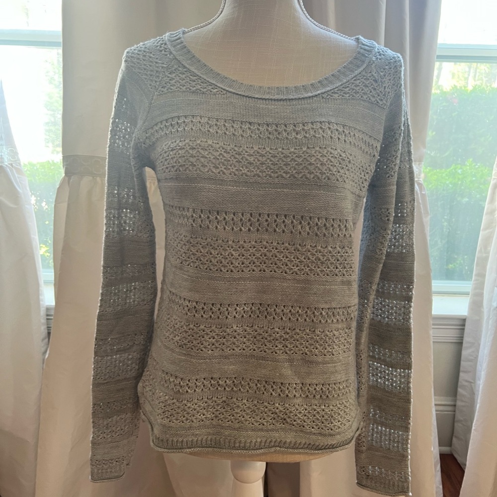AéRopostale sweater woman’s size small